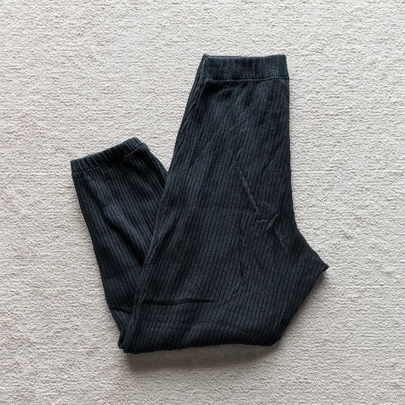 For Days organic cotton lounge wear bundle, sizes XS-S - Picture 12 of 16